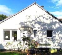 Haus im Garten in der Nähe von Köln-Messe - B&B Bergisch Gladbach