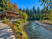 Tranquil Riverfront Retreat - Bed and Breakfast Washougal