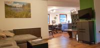 Appartamento con 1 Camera da Letto, Balcone e Vista Montagna 