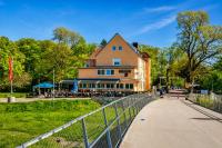 Außergewöhnliche, große, traumhafte Wohnung 74m2, luxuriös ausgestattet, mit 11m Balkon direkt am Sielpark für bis zu 4 Erwachsene, mit Garage und hausinternem e-Bike Stellplätzen mit Stromanschluss - Chambres d'hôtes Bad Oeynhausen