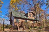 Tranquil Hendersonville Cabin w/ Mountain Views! - Bed and Breakfast Hendersonville