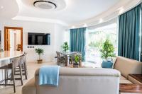 Hermosa Waves A1 - B&B Playa Hermosa