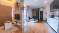 Studio with Spa Bath