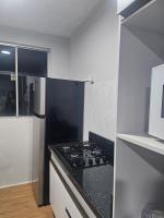 Apartamento reformado, moderno e funcional, perfeito para estadias a trabalho, estudos ou momentos em família! - Bed and Breakfast Sapucaia do Sul