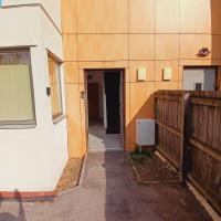 4 Bedroom House Near Manchester City Centre with Free Parking and Wifi - Chambres d'hôtes Manchester