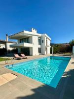 Coastal Pool Hideaway - B&B Loukísia