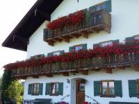 Ferienwohnungen Neubauer - Bed and Breakfast Wackersberg