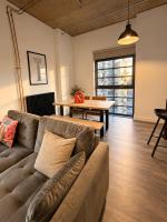 Wembley Skyline Loft Private Terrace & Rooftop - B&B London