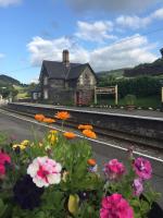 Porter's lodge by heritage Railway line - Ferienwohnung Glyn-Dyfrdwy