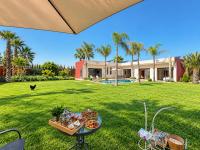 VILLA L'OLIVIEA, Large Private Pool, Landscaped Gardens,Secure Estate in Amskroud, 30 Minutes from Agadir - B&B Bou Lborj