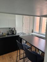Cozy apartment in Sörnäinen - B&B Helsinki