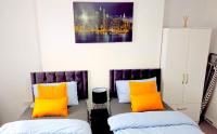 Central Northampton Apartment - Sleeps 6 - Free Parking - Bed and Breakfast Northampton
