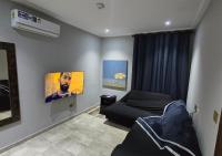 The Velvet Suite 1BR Modern - Quiet, Private, Cozy - B&B Accra
