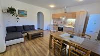 Appartamento con 2 Camere da Letto e Terrazza 