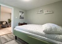 Luxury Rooms on a Budget with a Secret Aurora Spot - B&B Leknes