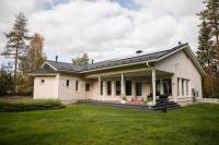 Villa Arctic Retreat Sauna, Jacuzzi - B&B Rovaniemi