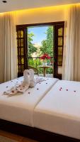 King Room with Garden View