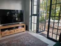 Robin's Nest, quiet cottage on Wine Farm Estate - B&B Wellington