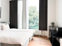 Spacious & Sunny Riverside Apartment in Tartu - B&B Tartu