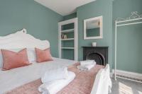 Cosy Blue Shells Cottage - 2bedrooms - Garden - 5mins beach - 1min Shell Grotto - Bed and Breakfast Margate