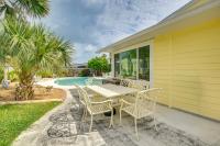 Swim, Fish & Walk to Shore: Ormond Beach Home! - Chambres d'hôtes Ormond-by-the-Sea