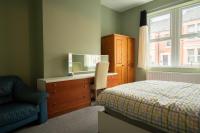 Modern 2-Bed Flat in Gateshead - Near Newcastle - B&B Laytham