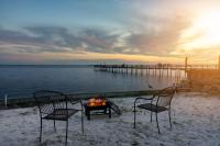 Waterfront Master Suite with Views of Barrier Island - Chambres d'hôtes Navarre