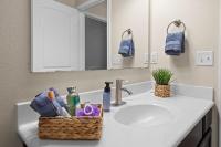 Luxury Home Near Stadium & Business District - Chambres d'hôtes Midland