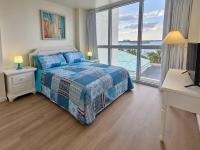 Sunset Paradise Apartment, Pool, River View - Chambres d'hôtes Fort Myers