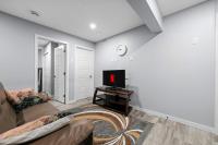 1BHK Close to Airport Garage parking 8308 - B&B Edmonton
