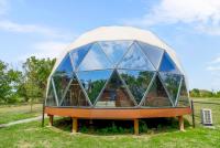 The Fur Seasons - Dog-Friendly Dome w/ Hot Tub - B&B Butler