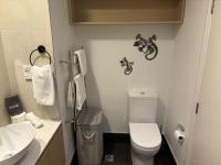 Entire Apartment 21st Floor Queen Street with Free Parking - Chambres d'hôtes Auckland