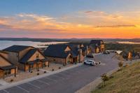 Lake Views, Private Sauna, Hot Tub, Pool Access - Ferienwohnung Branson