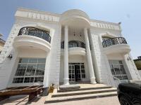 Exclusive 4BR Luxury Villa with Maid Room & Private Space - Bed and Breakfast Dubai