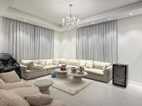 Exclusive 4BR Luxury Villa with Maid Room & Private Space - Bed and Breakfast Dubai