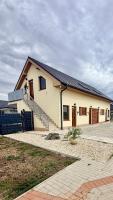 HENRY APARTMENT - Nesvady - Slovakia - Ferienwohnung Nesvady