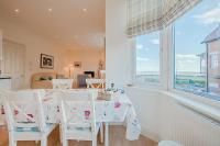 Carlton Lodge, Two bedroom apartment with parking space - B&B Broadstairs