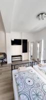 Studio mit Küche und eigenem Eingang hinter dem Haus - B&B Heilbronn