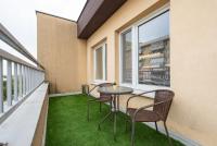 Spacious Family Home for 6 - Garage & Balcony - B&B Bratislava