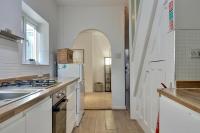 Spacious 3-Bed Portsmouth Home Sleeps 9 Group Stays - B&B Portsmouth