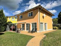 Ferienhaus Koserow mit eigener Sauna und Kamin, 4 Schlafzimmern, ca 650m zum Ostseestrand - B&B Koserow