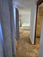 Golden Village Studio - B&B Estômbar