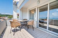 Apt for 4 Lake View, Terrace, WiFi and freeParking - Bed and Breakfast Bardolino