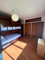 Posto Letto in Dormitorio Misto con 4 Letti