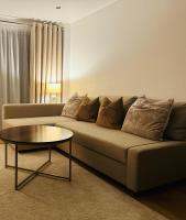 Westferry Deluxe Three-Bedroom Apartment with Patio - B&B Londres