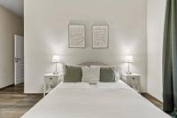 Modern 4-BR Apartment with Balcony and Near U6 Metro - B&B Vienna