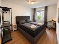 C&V A02 5 Personen 3 Zimmer Zentral WLAN Smart TV Boxspringbett - Ferienwohnung Kaiserslautern