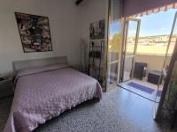 Cerulean Harbour ROOMS - WiFi, AC, 5 minutes from the Beach, Parking, Terrace, Air Conditioning - B&B Cagliari