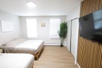 Walk to Airport -5 min from Downtown- 4 beds in 3 bedrooms - Bed and Breakfast Boston