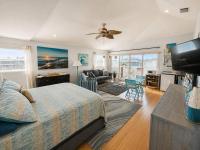 LaLa's Beach House - B&B New Smyrna Beach